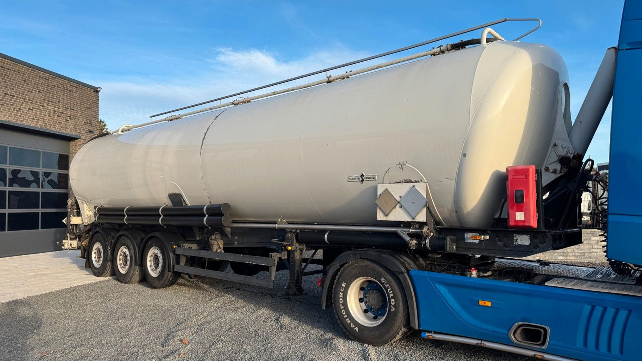Spitzer SK 2760 CAL GGVS 60m³ Kippsilo - Silós félpótkocsi: 4 kép. Spitzer SK 2760 CAL GGVS 60m³ Kippsilo - Silós félpótkocsi: 4 kép.