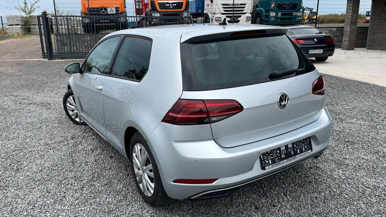 Volkswagen Golf VII Lim. Sound Start-Stopp - Autó: 5 kép. Volkswagen Golf VII Lim. Sound Start-Stopp - Autó: 5 kép.