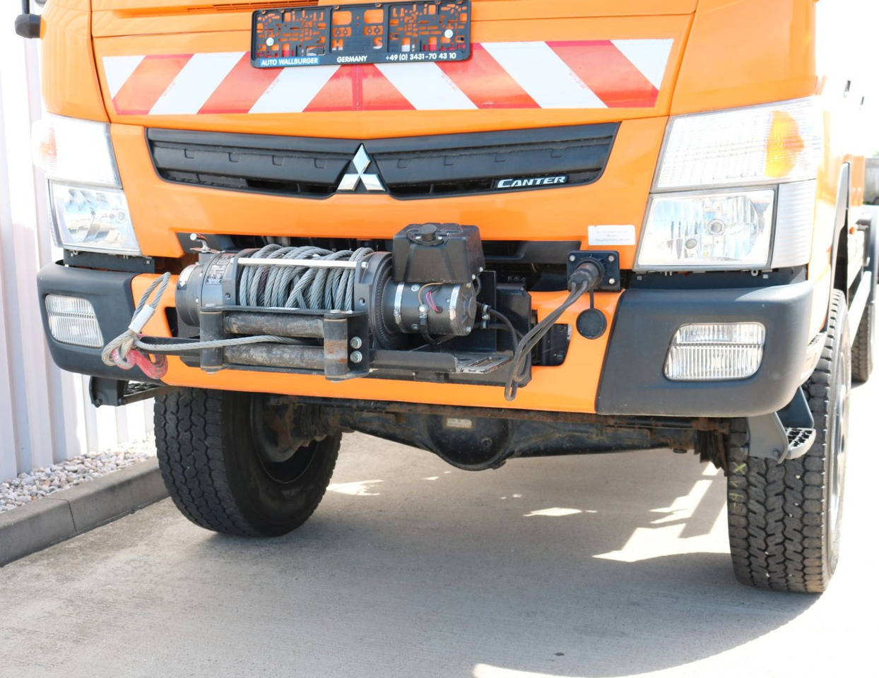 Mitsubishi CANTER 6C180 DOKA 4x4 KLIMA WINDE Standhz. 37tkm - Alvaz teherautó: 2 kép. Mitsubishi CANTER 6C180 DOKA 4x4 KLIMA WINDE Standhz. 37tkm - Alvaz teherautó: 2 kép.