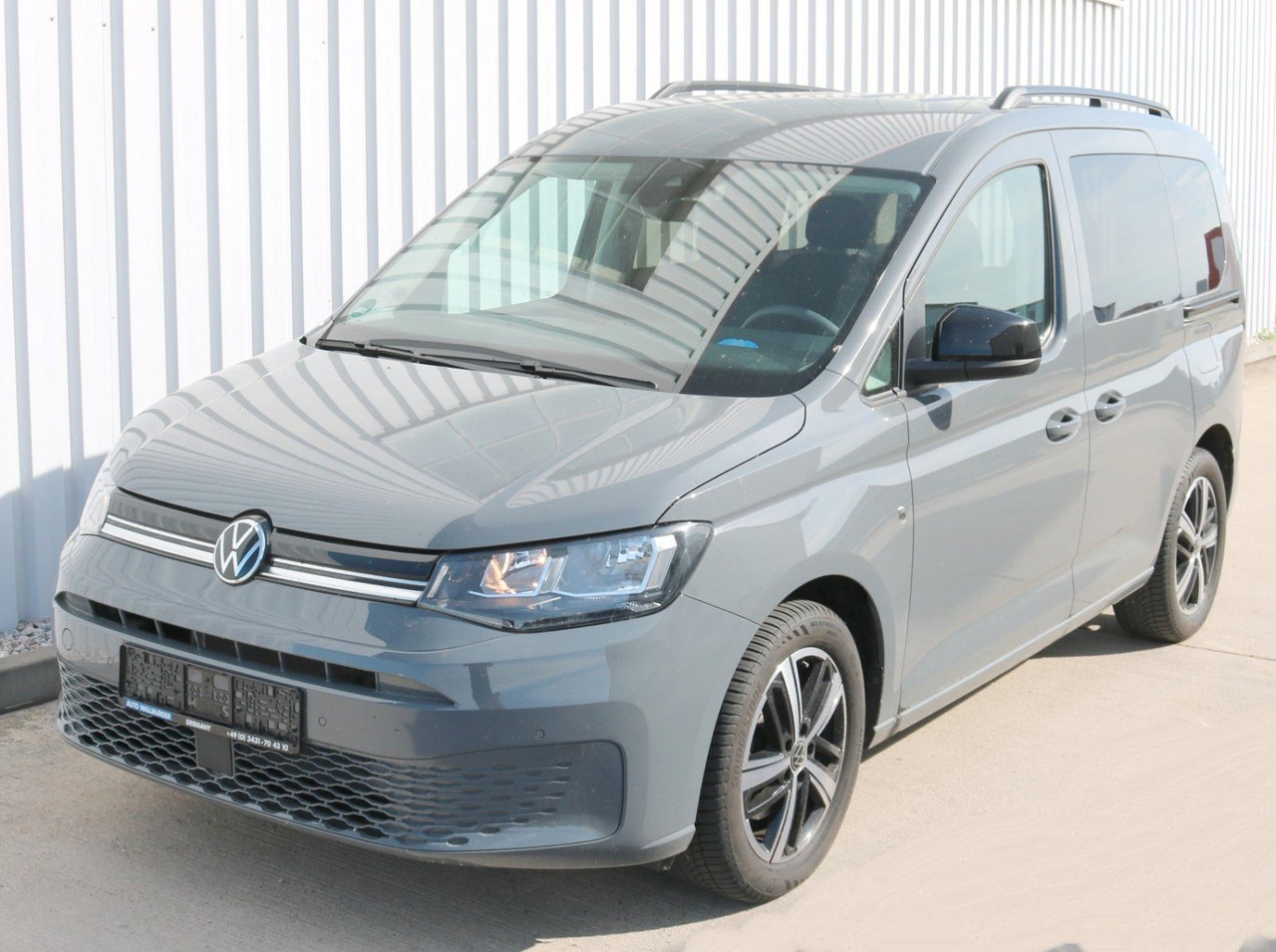 Volkswagen Caddy Life 2.0 TDI App Connect NAVI super Ausst. - Autó: 1 kép. Volkswagen Caddy Life 2.0 TDI App Connect NAVI super Ausst. - Autó: 1 kép.