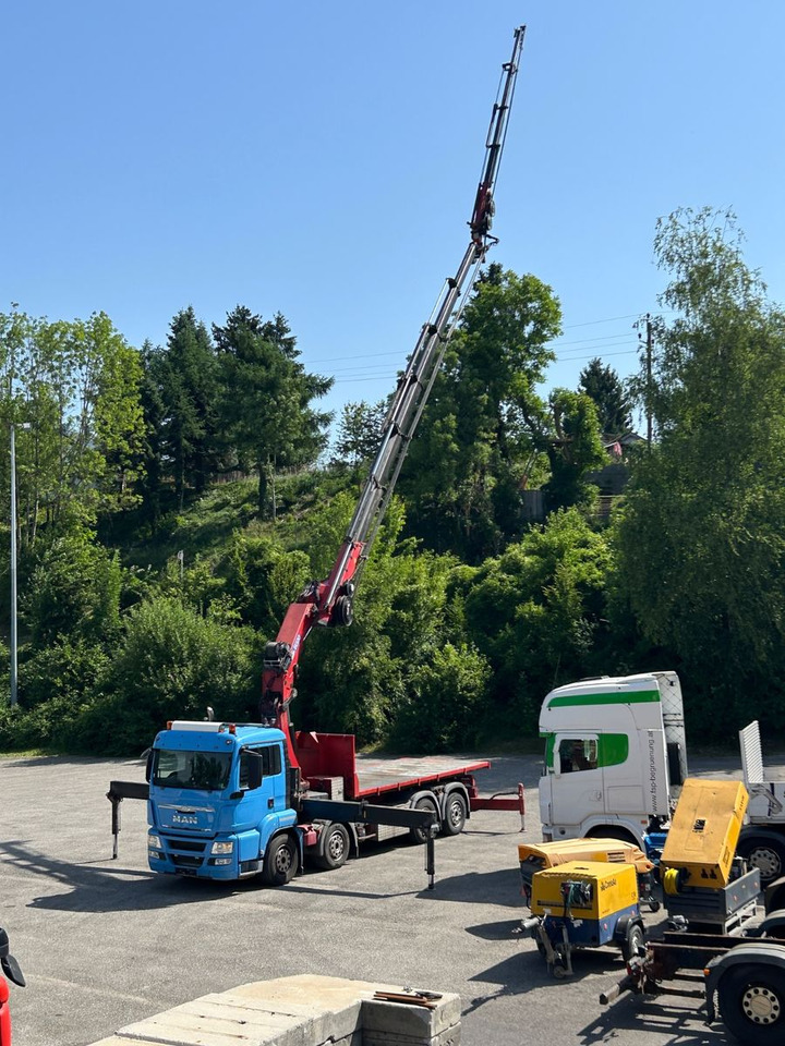 MAN TGS 8x2 mit HMF Kran 6020 Jip Winde - Darus autó: 2 kép. MAN TGS 8x2 mit HMF Kran 6020 Jip Winde - Darus autó: 2 kép.