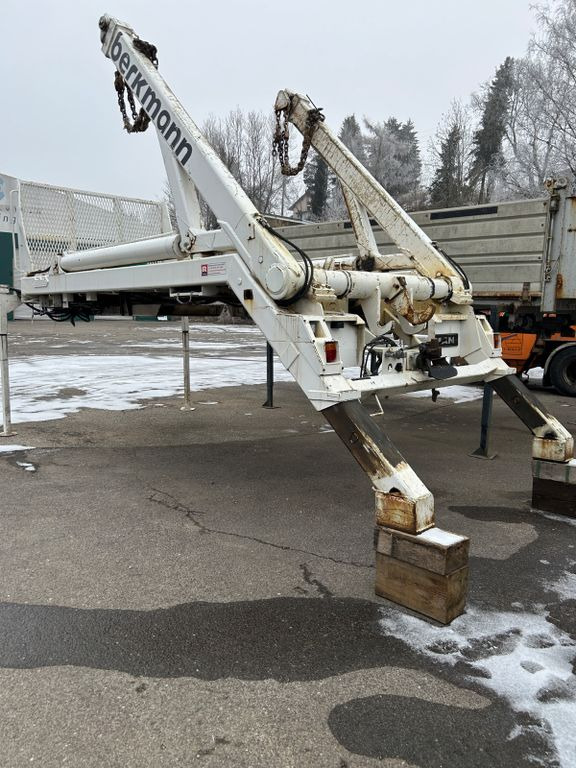 Nooteboom Absetzer Aufbau  - Konténerszállító: 2 kép. Nooteboom Absetzer Aufbau  - Konténerszállító: 2 kép.