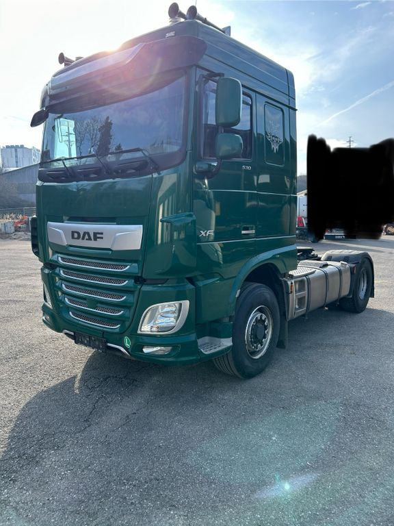 DAF XF 530 PxP 4x4 Hydraulik - Nyergesvontató: 2 kép. DAF XF 530 PxP 4x4 Hydraulik - Nyergesvontató: 2 kép.