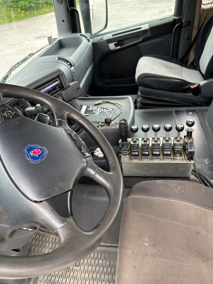 Scania G 380 LB 6x2 - Billenőplatós teherautó: 5 kép. Scania G 380 LB 6x2 - Billenőplatós teherautó: 5 kép.