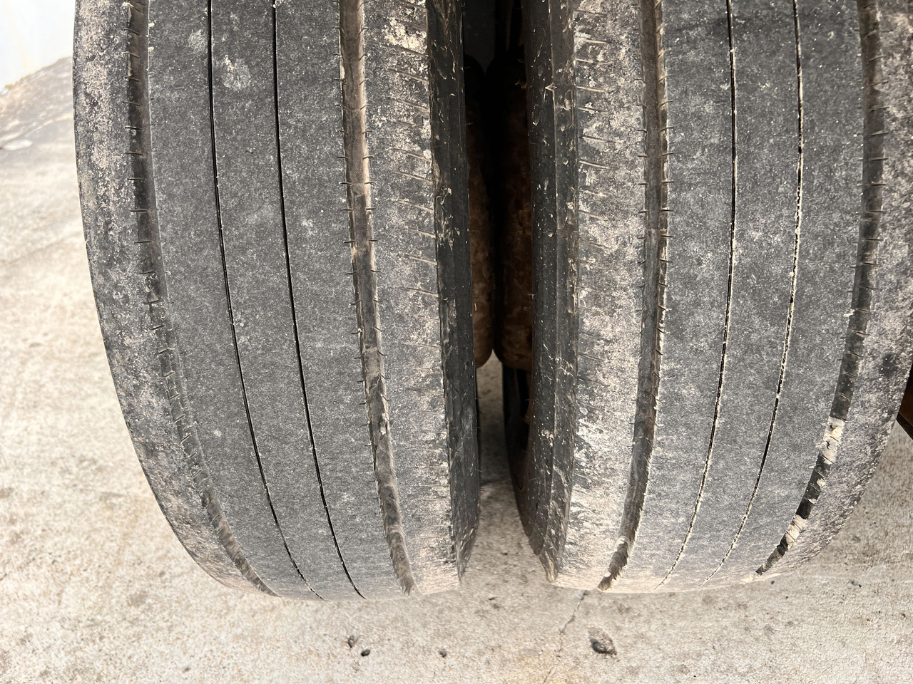 Ackermann PA-F 18/7.4E 2 Achs Jumboanhänger Mega - Pótkocsi mélybölcsős: 3 kép. Ackermann PA-F 18/7.4E 2 Achs Jumboanhänger Mega - Pótkocsi mélybölcsős: 3 kép.