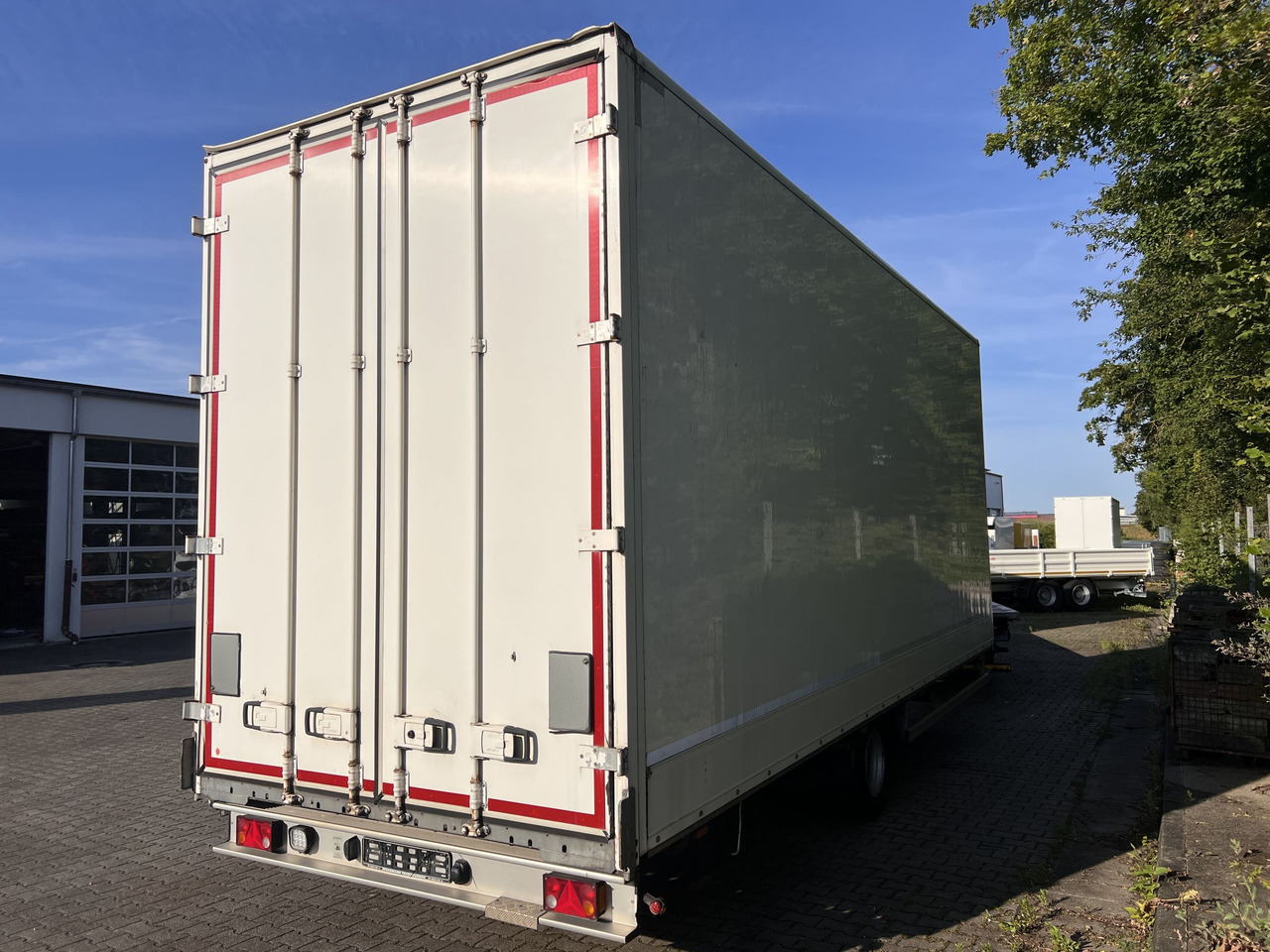 Ackermann Z-KA-F10.5/7,5 1 Achs Planenanhänger 10,5 t GG - Ponyvás pótkocsi: 3 kép. Ackermann Z-KA-F10.5/7,5 1 Achs Planenanhänger 10,5 t GG - Ponyvás pótkocsi: 3 kép.