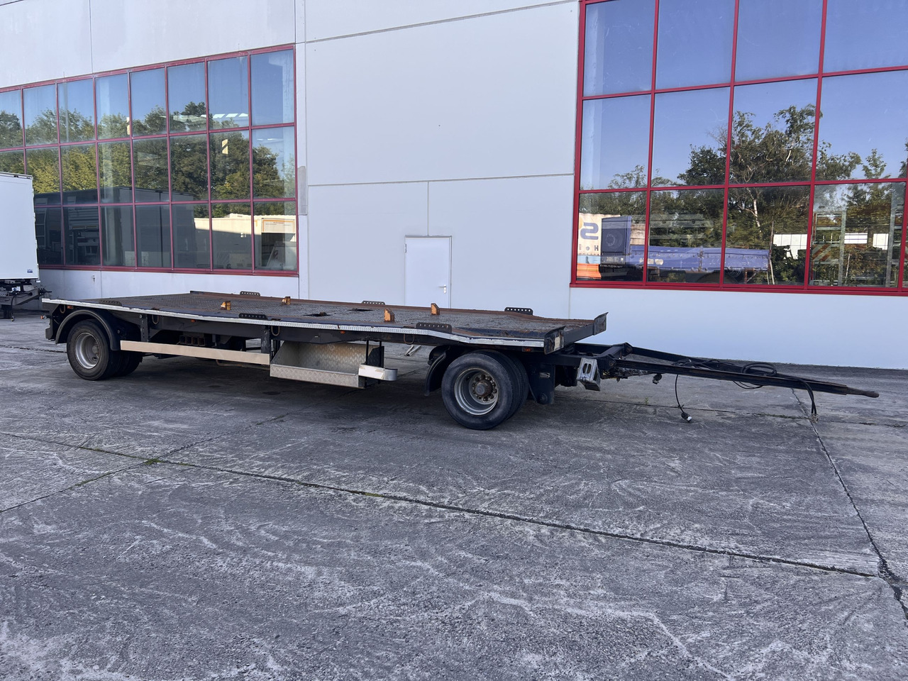 Dinkel DAC 18000 2 Achs Kombi- Anhänger für Abroll- oder Absetzmulden oder Tieflader - Pótkocsi cserefelépítményes: 1 kép. Dinkel DAC 18000 2 Achs Kombi- Anhänger für Abroll- oder Absetzmulden oder Tieflader - Pótkocsi cserefelépítményes: 1 kép.