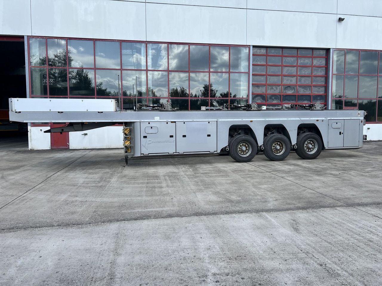 Faymonville 3-Achs-Beton-Innenlader PREFAMAX, Wenig Benutzt - Félpótkocsi cserefelépítményes: 4 kép. Faymonville 3-Achs-Beton-Innenlader PREFAMAX, Wenig Benutzt - Félpótkocsi cserefelépítményes: 4 kép.