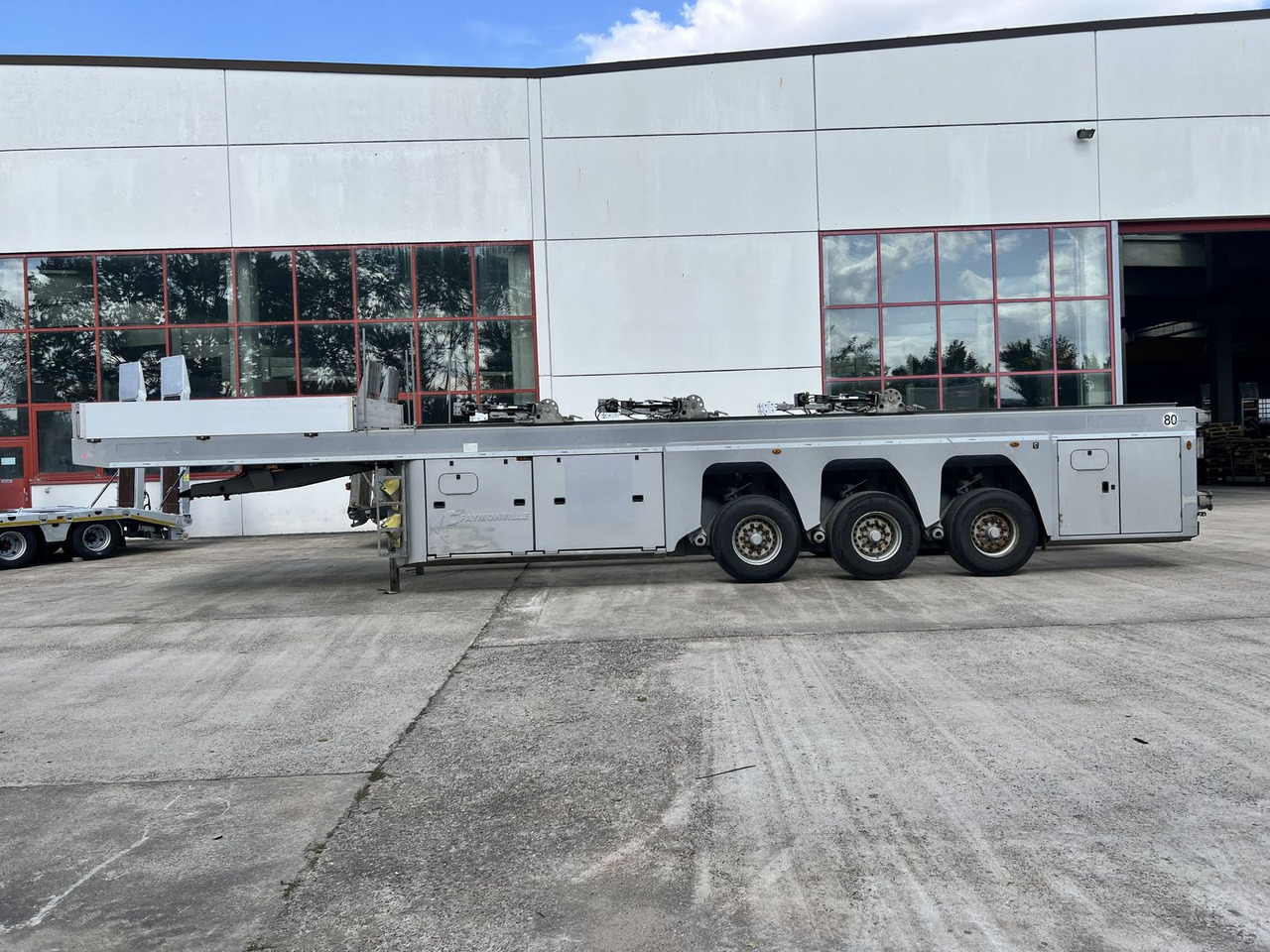 Faymonville 3-Achs-Beton-Innenlader PREFAMAX, Wenig Benutzt - Félpótkocsi mélybölcsős: 1 kép. Faymonville 3-Achs-Beton-Innenlader PREFAMAX, Wenig Benutzt - Félpótkocsi mélybölcsős: 1 kép.