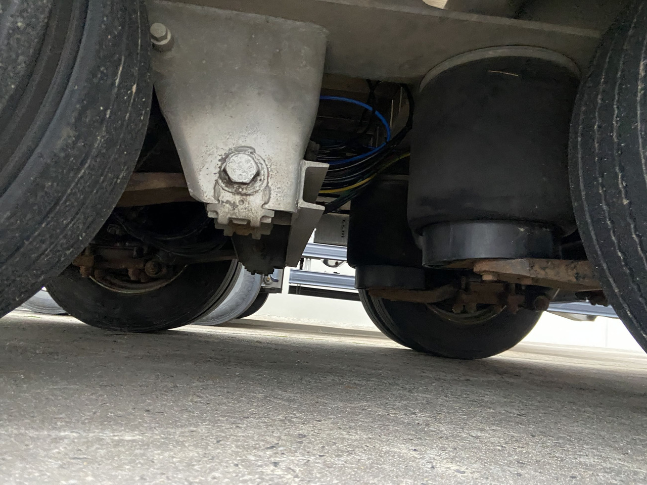 Fliegl DTS 300  3 Achs Tiefladeranhänger lízing Fliegl DTS 300  3 Achs Tiefladeranhänger: 6 kép.