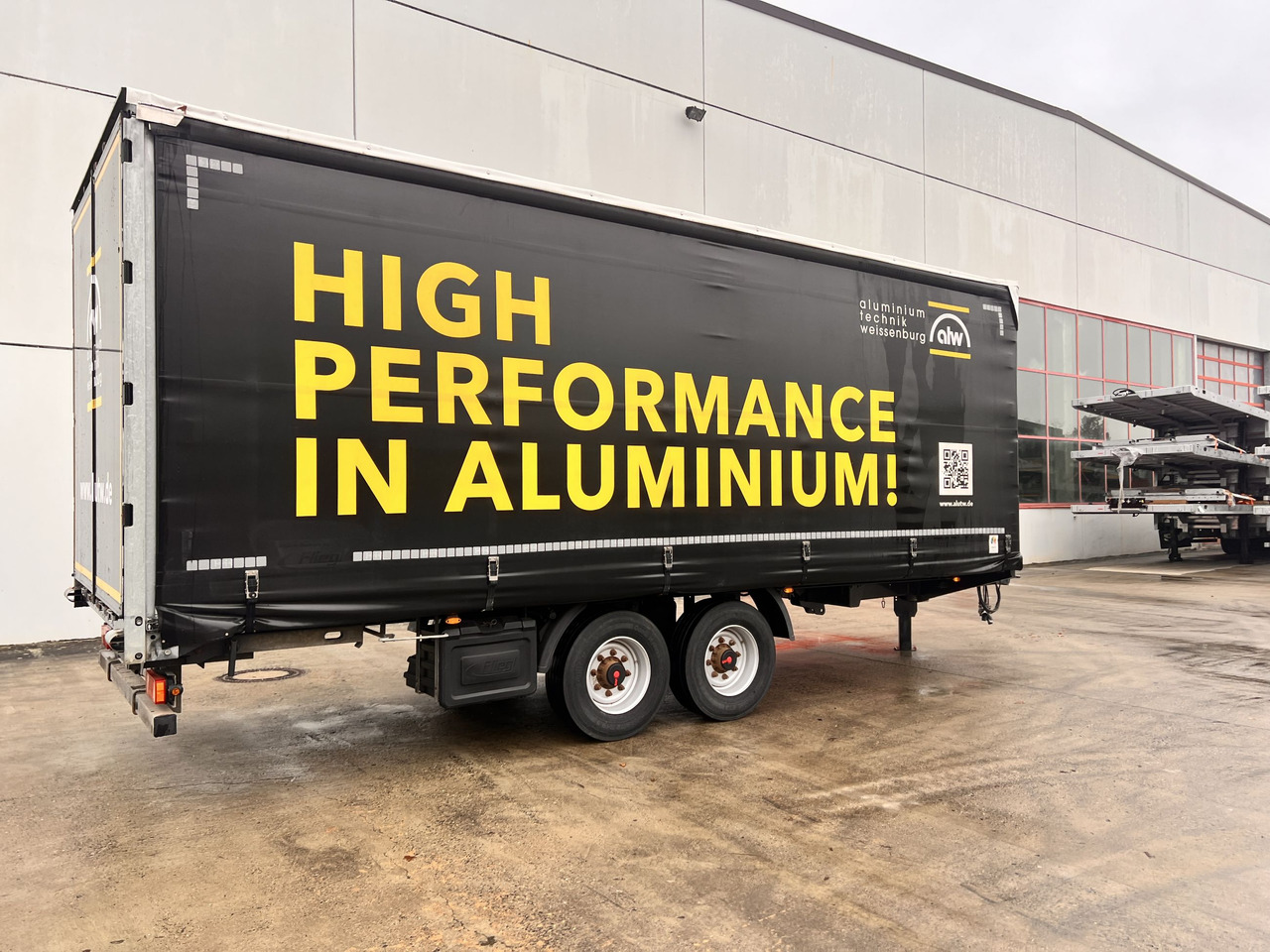 Fliegl TPS135 13,5 t Tandemplanenanhänger, neuwertig - Ponyvás pótkocsi: 4 kép. Fliegl TPS135 13,5 t Tandemplanenanhänger, neuwertig - Ponyvás pótkocsi: 4 kép.