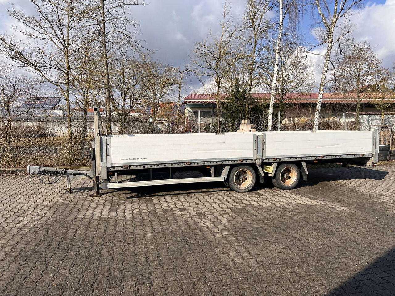 Humbaur 14,4 t Tandem- Pritschenanhänger- Tieflader - Pótkocsi mélybölcsős: 1 kép. Humbaur 14,4 t Tandem- Pritschenanhänger- Tieflader - Pótkocsi mélybölcsős: 1 kép.