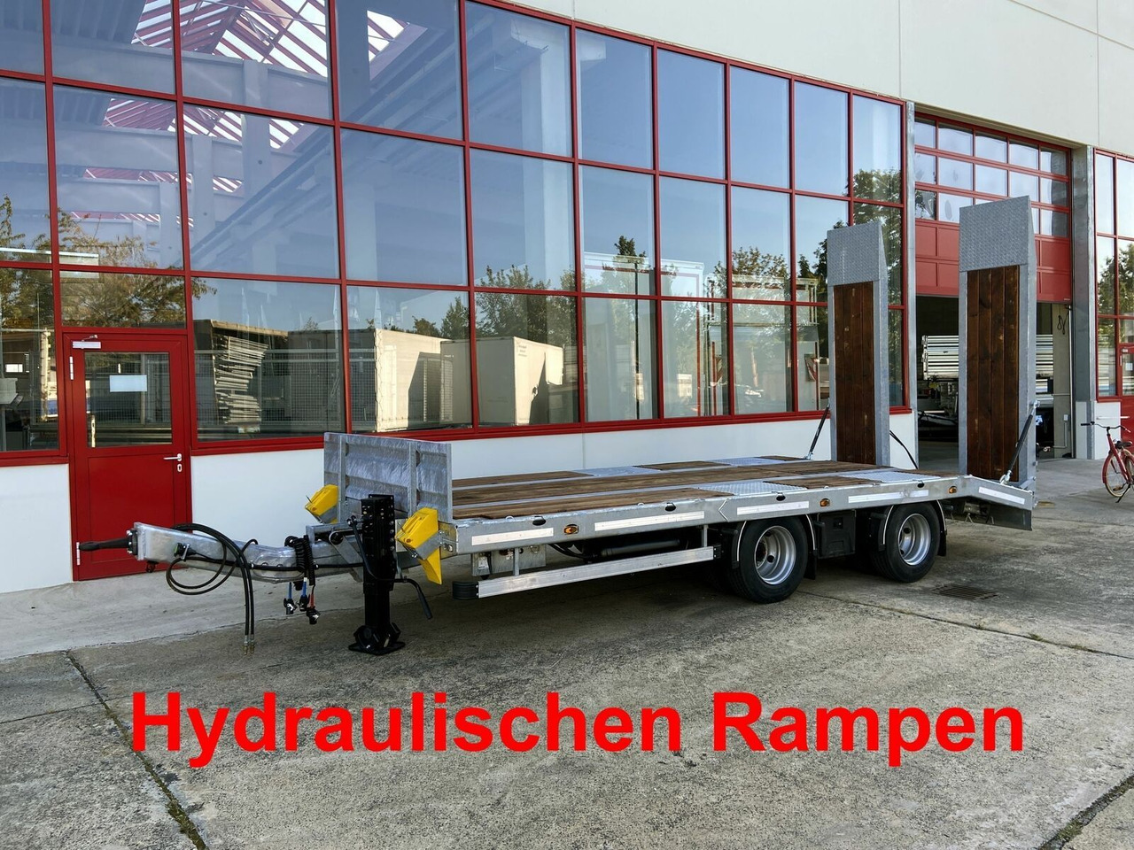 Möslein 21 t Tandemtieflader, hydr. Rampen, NEU - Pótkocsi mélybölcsős: 2 kép. Möslein 21 t Tandemtieflader, hydr. Rampen, NEU - Pótkocsi mélybölcsős: 2 kép.