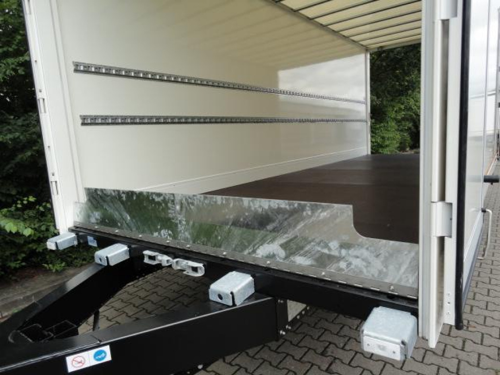 Möslein EK 1- D 7,3 1 Achs Kofferanhänger Durchladen, Neufahrzeug - Pótkocsi dobozos: 4 kép. Möslein EK 1- D 7,3 1 Achs Kofferanhänger Durchladen, Neufahrzeug - Pótkocsi dobozos: 4 kép.