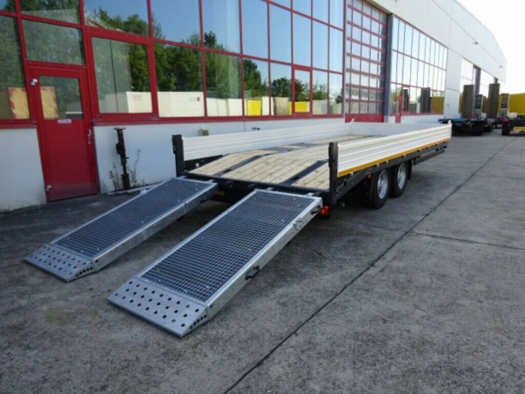 Möslein Neuer 13 t GG Tandemtieflader mit Breiten Rampe - Pótkocsi mélybölcsős: 3 kép. Möslein Neuer 13 t GG Tandemtieflader mit Breiten Rampe - Pótkocsi mélybölcsős: 3 kép.