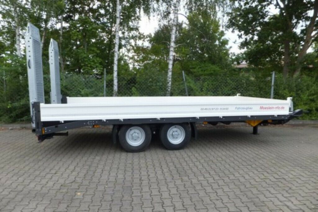 Möslein Neuer Tandemtieflader 13 t GG - Pótkocsi mélybölcsős: 4 kép. Möslein Neuer Tandemtieflader 13 t GG - Pótkocsi mélybölcsős: 4 kép.