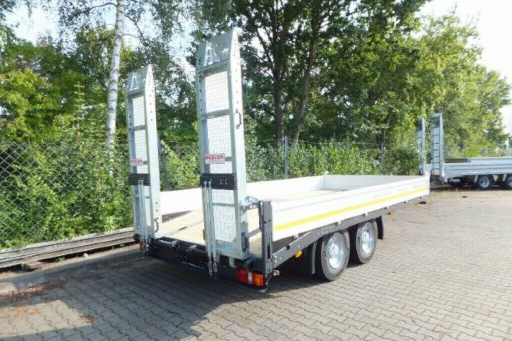Möslein Neuer Tandemtieflader - Pótkocsi mélybölcsős: 3 kép. Möslein Neuer Tandemtieflader - Pótkocsi mélybölcsős: 3 kép.