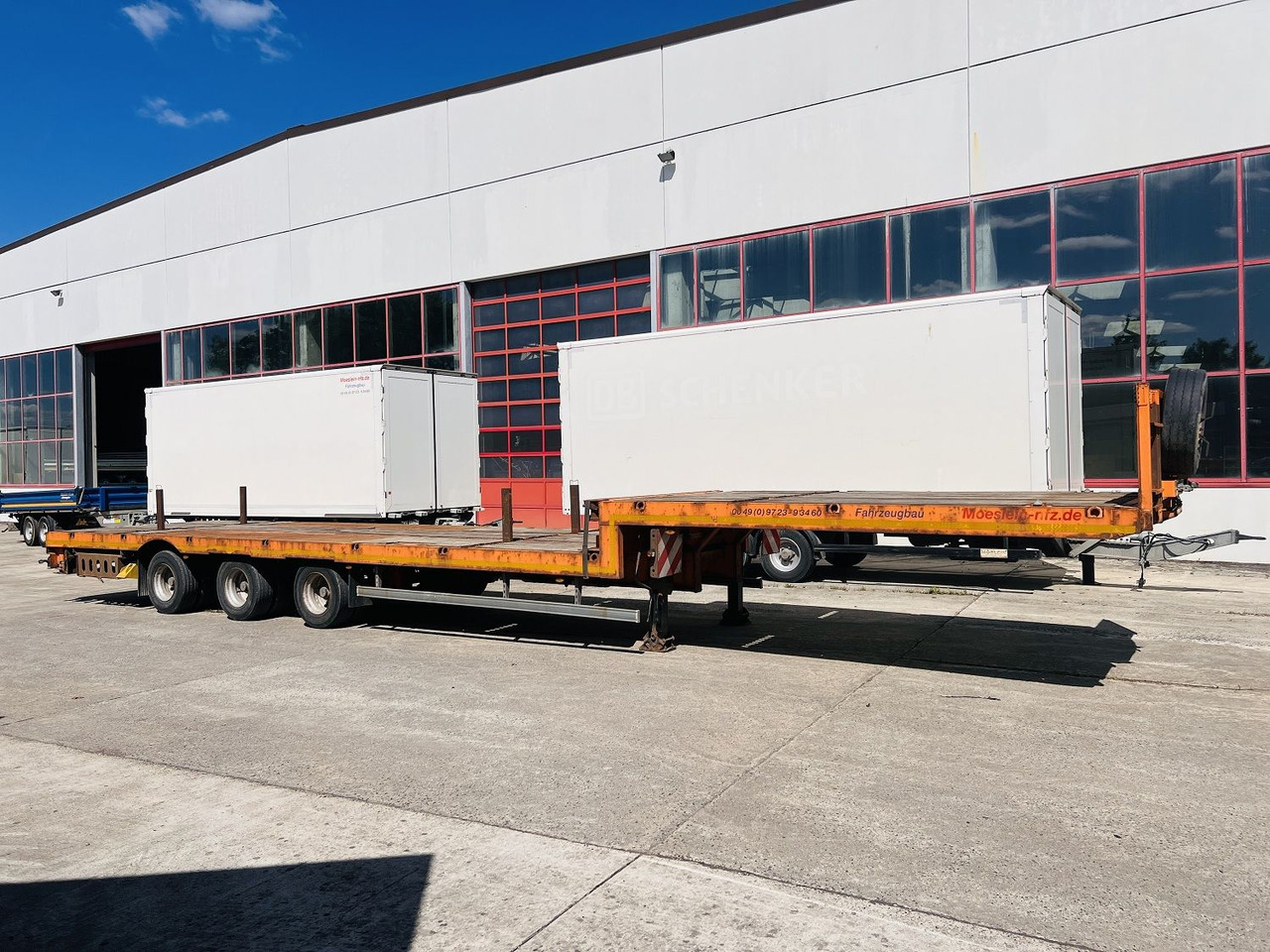 Möslein STO 3 Schwebheim 3 Achs Satteltieflader Plato 45 t GGfür Fertigteile, Baumaschinen oder Container - Félpótkocsi mélybölcsős: 4 kép. Möslein STO 3 Schwebheim 3 Achs Satteltieflader Plato 45 t GGfür Fertigteile, Baumaschinen oder Container - Félpótkocsi mélybölcsős: 4 kép.