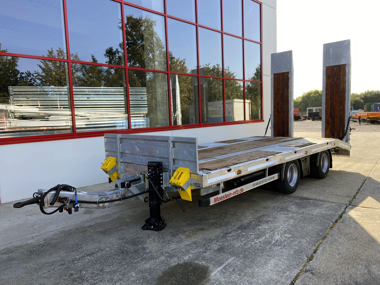 Möslein TT 21-6,5 21 t Tandemtieflader, Luftgefedert, NEU - Pótkocsi mélybölcsős: 5 kép. Möslein TT 21-6,5 21 t Tandemtieflader, Luftgefedert, NEU - Pótkocsi mélybölcsős: 5 kép.