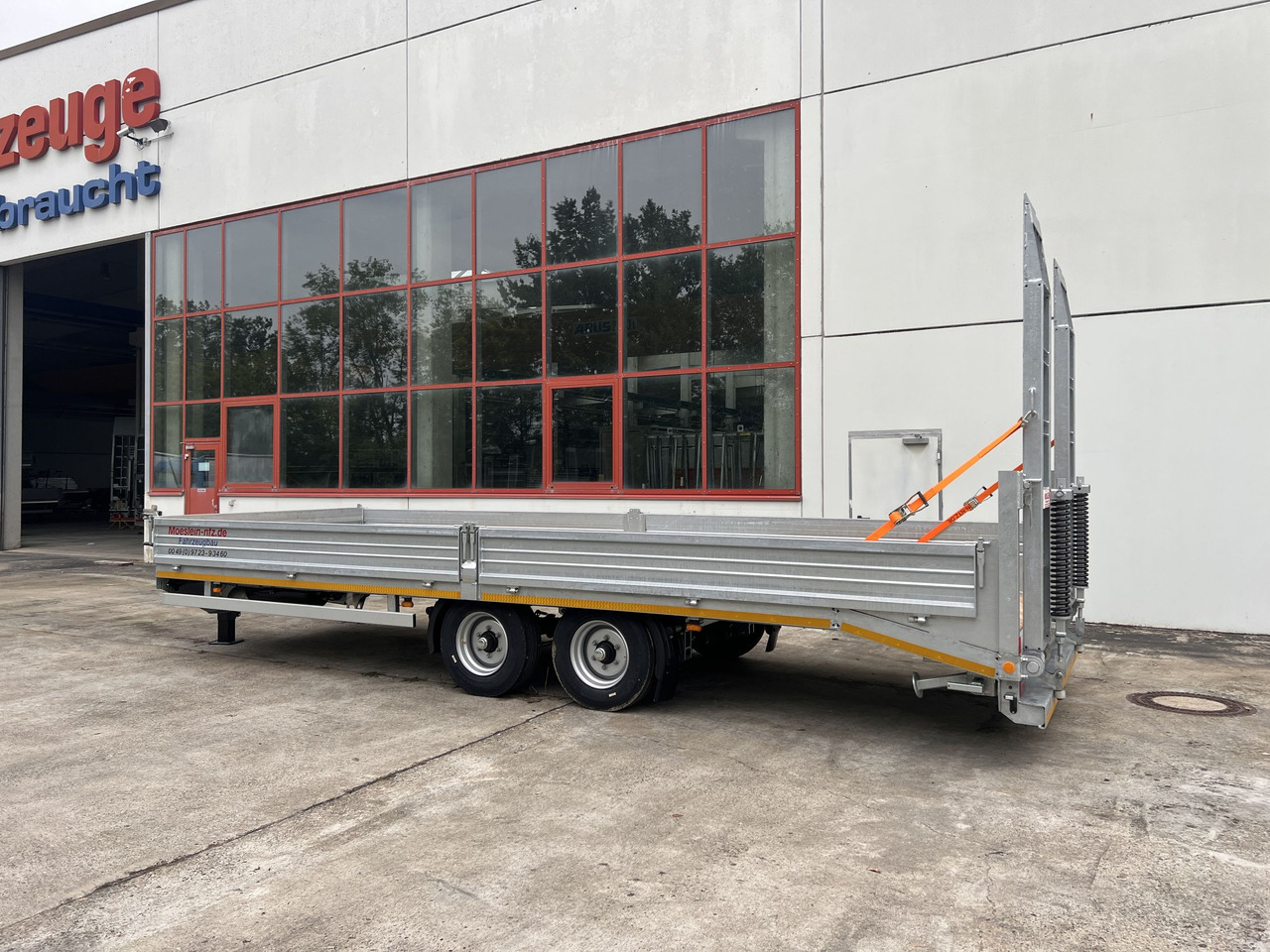 Möslein TTT 11- 7,28 Neuer Tandemtieflader, 7,28 m Ladefläche - Pótkocsi mélybölcsős: 5 kép. Möslein TTT 11- 7,28 Neuer Tandemtieflader, 7,28 m Ladefläche - Pótkocsi mélybölcsős: 5 kép.