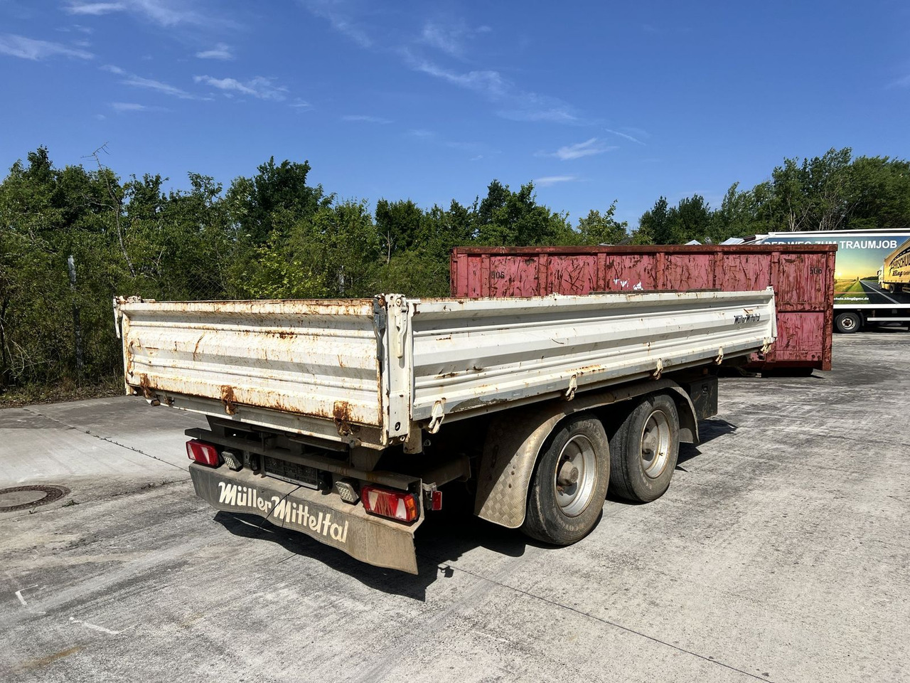 Müller-Mitteltal 13,5 t Tandemkipper- Tieflader - Pótkocsi billenőplatós: 4 kép. Müller-Mitteltal 13,5 t Tandemkipper- Tieflader - Pótkocsi billenőplatós: 4 kép.