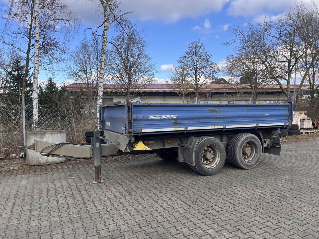 Müller-Mitteltal 18 t Tandemkipper- Tieflader - Pótkocsi billenőplatós: 1 kép. Müller-Mitteltal 18 t Tandemkipper- Tieflader - Pótkocsi billenőplatós: 1 kép.