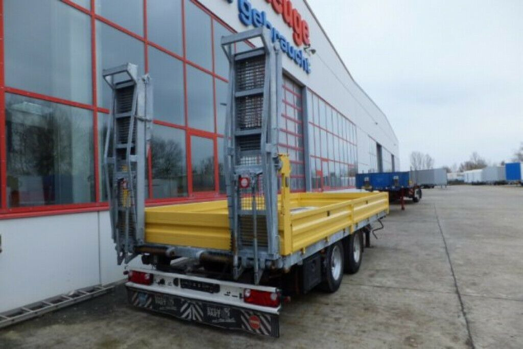 Obermaier 13,5 t Tandemtieflader - Pótkocsi mélybölcsős: 5 kép. Obermaier 13,5 t Tandemtieflader - Pótkocsi mélybölcsős: 5 kép.