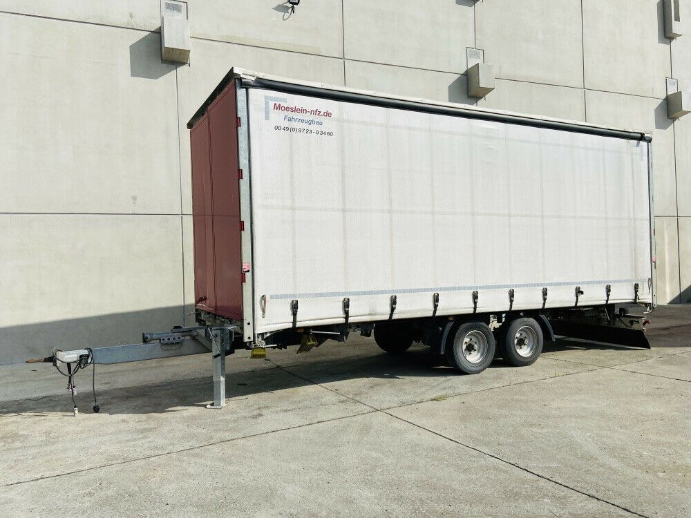 Tandem- Schiebeplanenanhänger zum Durchladen - Ponyvás pótkocsi: 5 kép. Tandem- Schiebeplanenanhänger zum Durchladen - Ponyvás pótkocsi: 5 kép.