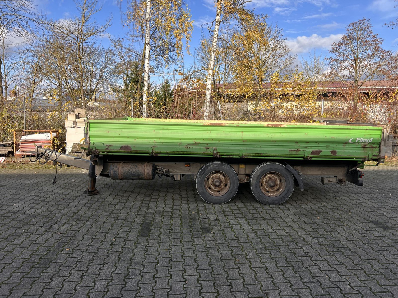 Tandemkipper- Tieflader - Pótkocsi billenőplatós: 1 kép. Tandemkipper- Tieflader - Pótkocsi billenőplatós: 1 kép.