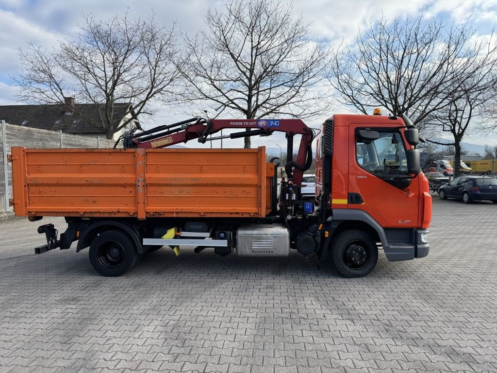 DAF FA LF 180 8t / Abrollkipper, Ladekran Containe - Horgos rakodó teherautó, Darus autó: 5 kép. DAF FA LF 180 8t / Abrollkipper, Ladekran Containe - Horgos rakodó teherautó, Darus autó: 5 kép.