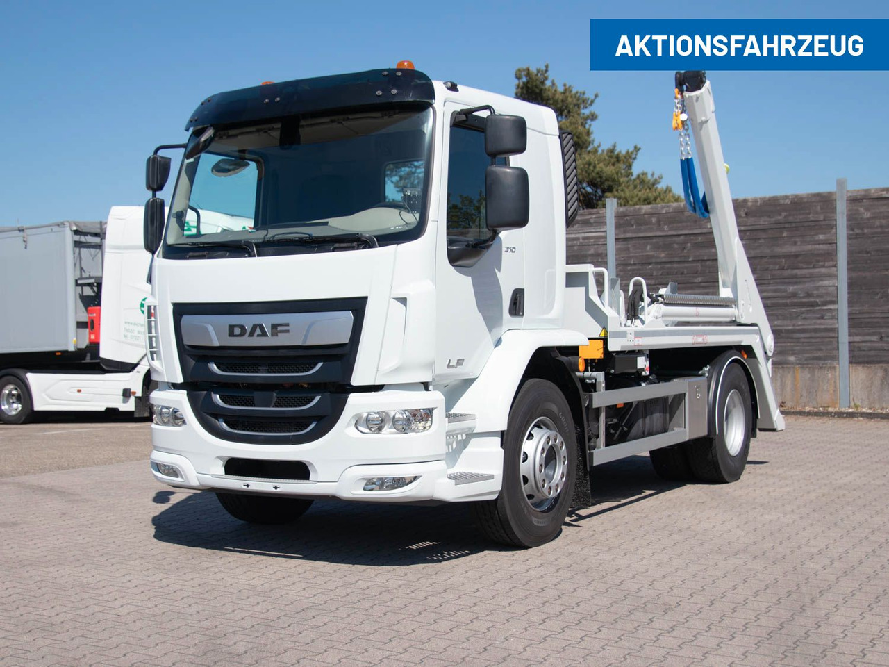 DAF FA LF 310 19t Absetzkipper VDL - Billenőplatós teherautó: 1 kép. DAF FA LF 310 19t Absetzkipper VDL - Billenőplatós teherautó: 1 kép.