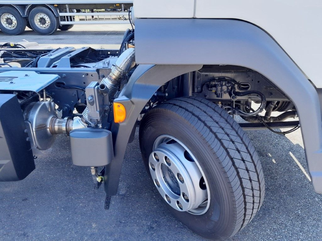 DAF FA XB 260 12t reparierter Wasserschaden - Alvaz teherautó: 5 kép. DAF FA XB 260 12t reparierter Wasserschaden - Alvaz teherautó: 5 kép.