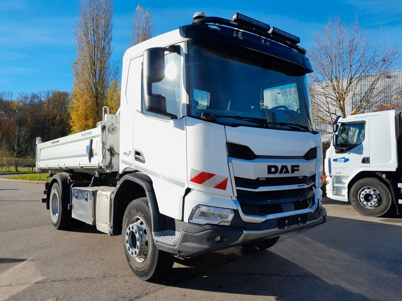 DAF FA XDC 450 - Billenőplatós teherautó: 1 kép. DAF FA XDC 450 - Billenőplatós teherautó: 1 kép.