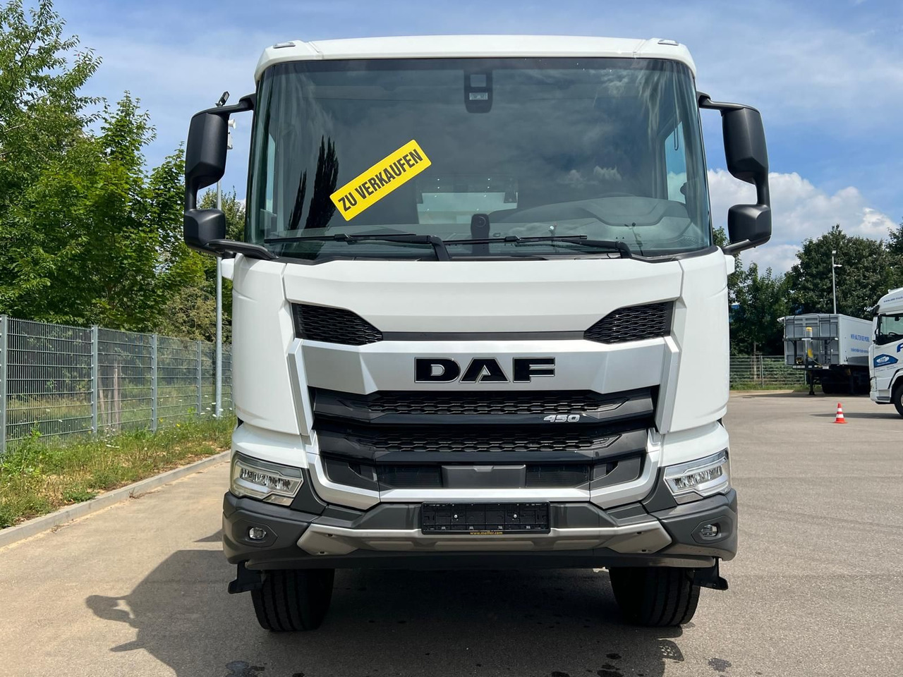 DAF FAD XDC 450 Dreiseitenkipper - Billenőplatós teherautó: 3 kép. DAF FAD XDC 450 Dreiseitenkipper - Billenőplatós teherautó: 3 kép.