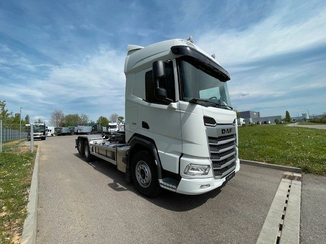 DAF FAN XF 480 NGD - Horgos rakodó teherautó: 2 kép. DAF FAN XF 480 NGD - Horgos rakodó teherautó: 2 kép.