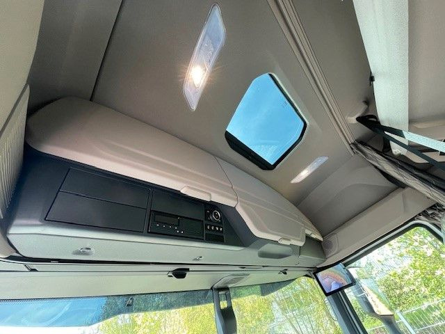 Horgos rakodó teherautó DAF FAN XF 480 NGD: 15 kép. Horgos rakodó teherautó DAF FAN XF 480 NGD: 15 kép.