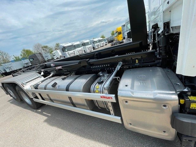 Horgos rakodó teherautó DAF FAN XF 480 NGD: 12 kép. Horgos rakodó teherautó DAF FAN XF 480 NGD: 12 kép.