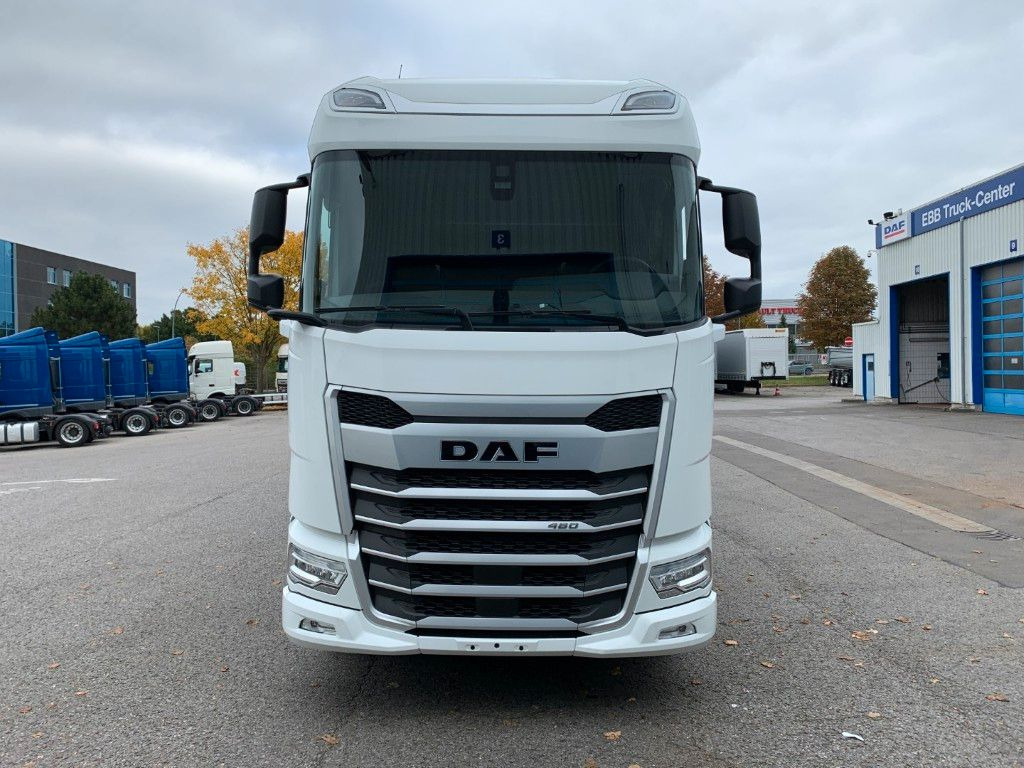 DAF FAN XG 480 Swing-Board mit LBW - Italszállító teherautó: 2 kép. DAF FAN XG 480 Swing-Board mit LBW - Italszállító teherautó: 2 kép.