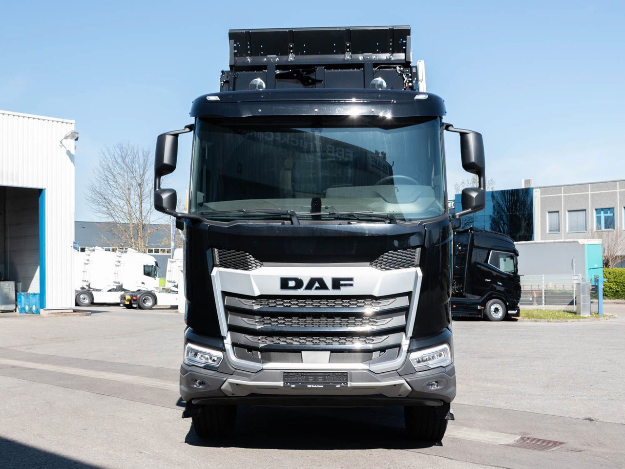 DAF FAT XFC 530 Meiller Trigenius D316 DAF FAT XFC 530 Meiller Trigenius D316 - Billenőplatós teherautó: 2 kép. DAF FAT XFC 530 Meiller Trigenius D316 DAF FAT XFC 530 Meiller Trigenius D316 - Billenőplatós teherautó: 2 kép.