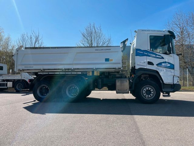 DAF FAT XFC 530 Meiller Trigenius D316 DAF FAT XFC 530 Meiller Trigenius D316 - Billenőplatós teherautó: 4 kép. DAF FAT XFC 530 Meiller Trigenius D316 DAF FAT XFC 530 Meiller Trigenius D316 - Billenőplatós teherautó: 4 kép.
