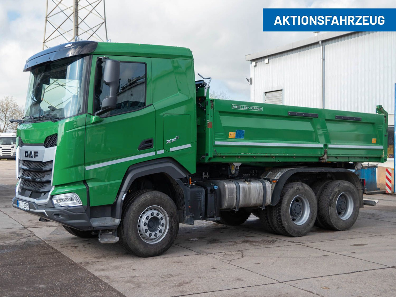 DAF FAT XFC 530 SL Meiller TRIGENIUS D 316 DAF FAT XFC 530 SL Meiller TRIGENIUS D 316 - Billenőplatós teherautó: 1 kép. DAF FAT XFC 530 SL Meiller TRIGENIUS D 316 DAF FAT XFC 530 SL Meiller TRIGENIUS D 316 - Billenőplatós teherautó: 1 kép.