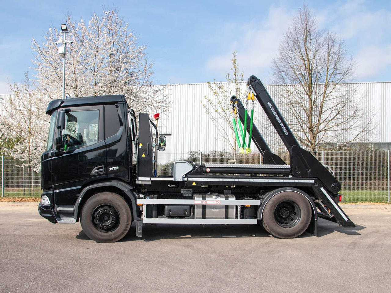 DAF XD 410 FA Absetzkipper DAF XD 410 FA Absetzkipper - Konténerszállító: 5 kép. DAF XD 410 FA Absetzkipper DAF XD 410 FA Absetzkipper - Konténerszállító: 5 kép.