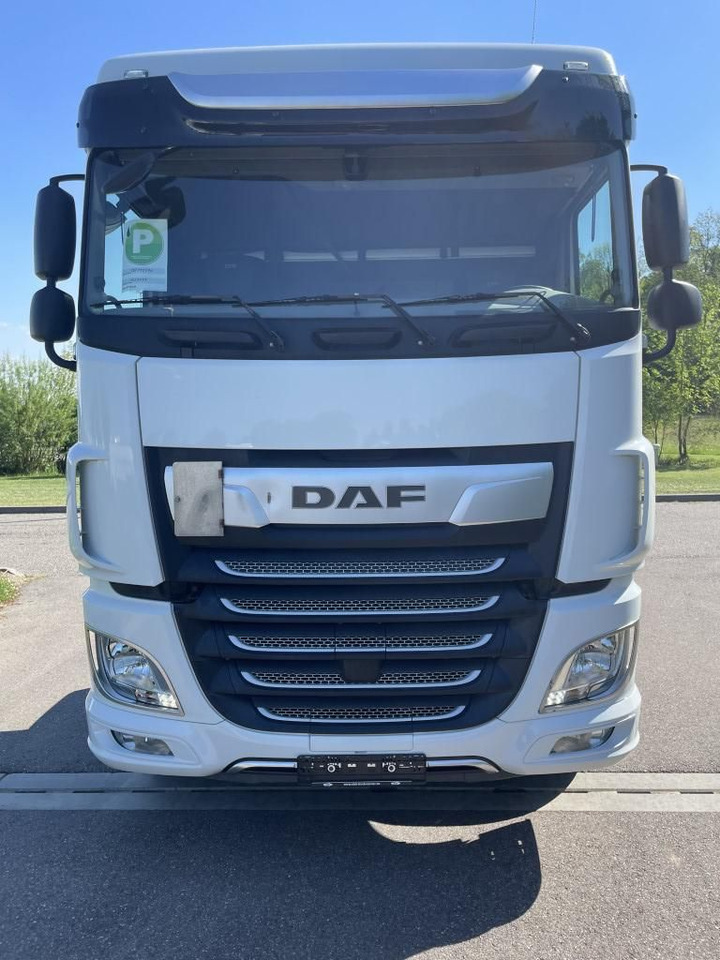 DAF FT XF 450 SC PXP - Nyergesvontató: 3 kép. DAF FT XF 450 SC PXP - Nyergesvontató: 3 kép.
