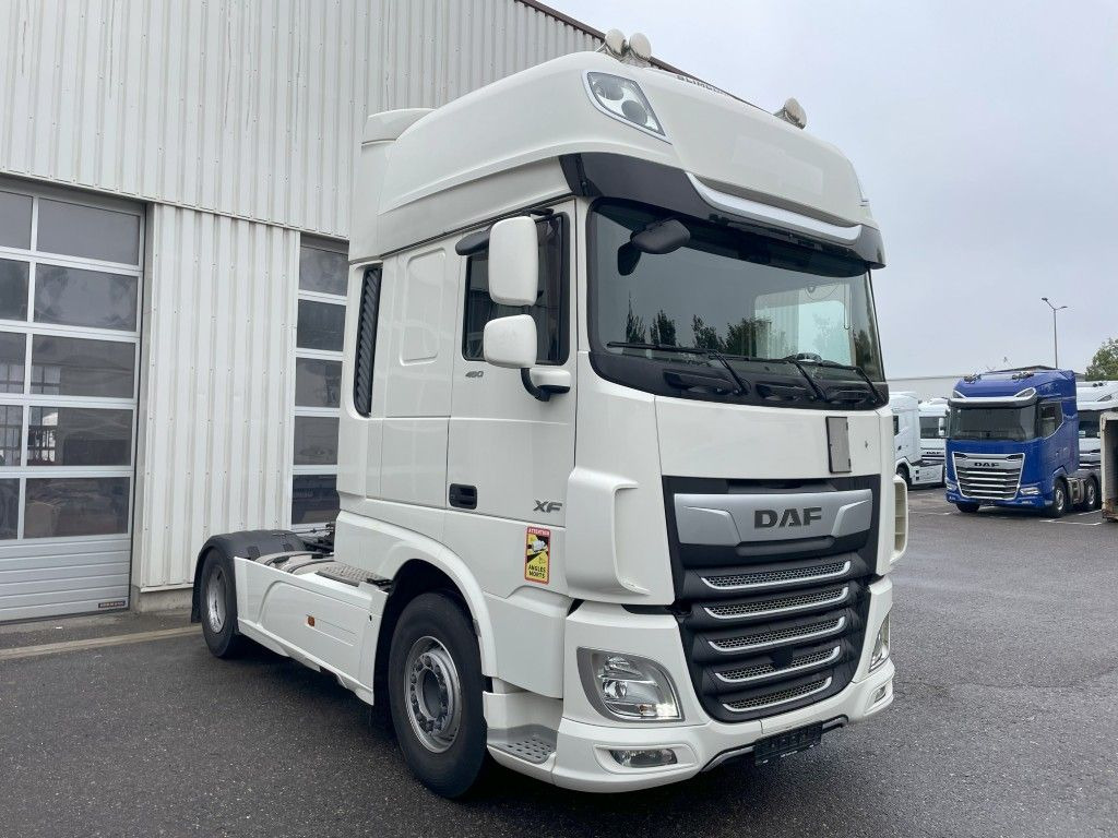 DAF FT XF 480 SSC - Nyergesvontató: 3 kép. DAF FT XF 480 SSC - Nyergesvontató: 3 kép.