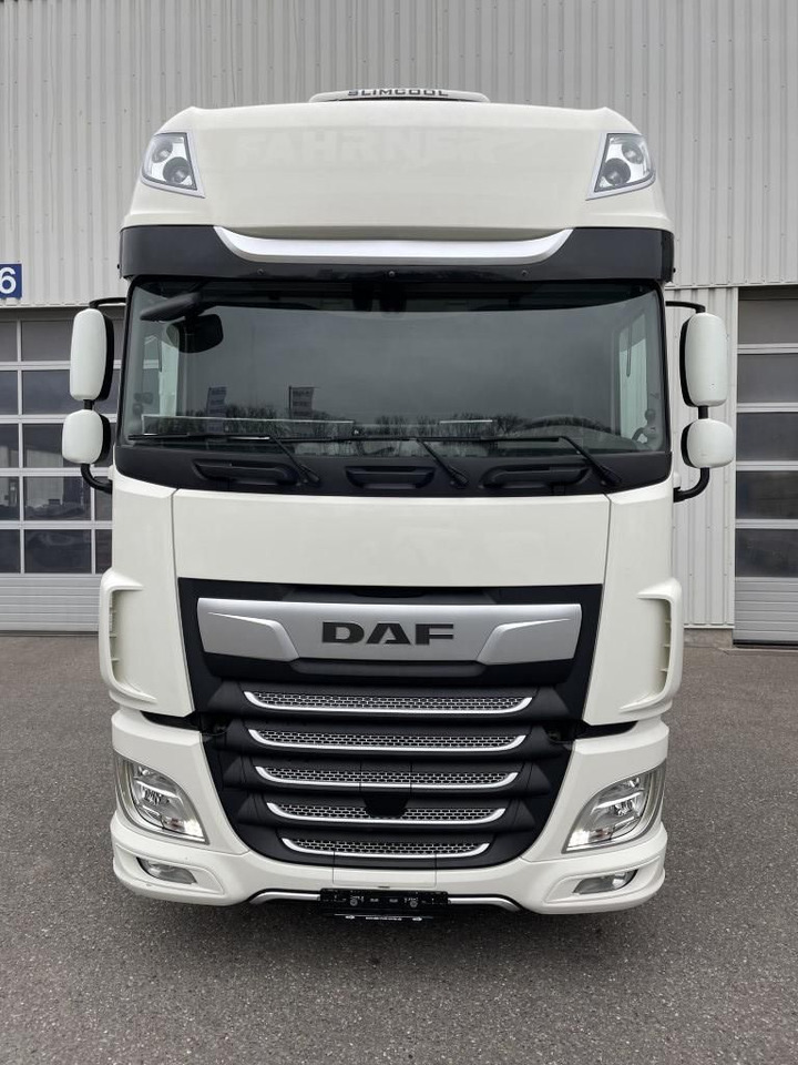 DAF FT XF 480 SSC - Nyergesvontató: 3 kép. DAF FT XF 480 SSC - Nyergesvontató: 3 kép.