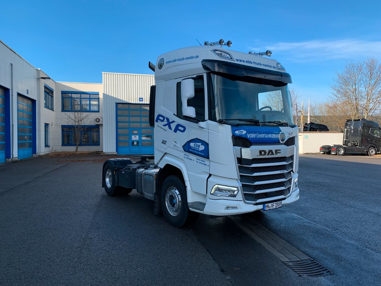 DAF FT XF 530 NGD PXP Paul Xtra Power 4x4 - Nyergesvontató: 2 kép. DAF FT XF 530 NGD PXP Paul Xtra Power 4x4 - Nyergesvontató: 2 kép.