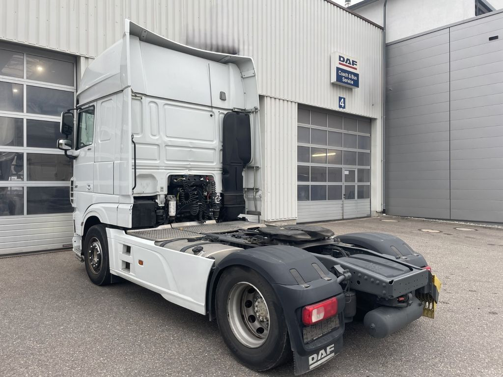 DAF FT XF480 SSC, 2x Tank, Standklima, Lampenbügel - Nyergesvontató: 4 kép. DAF FT XF480 SSC, 2x Tank, Standklima, Lampenbügel - Nyergesvontató: 4 kép.
