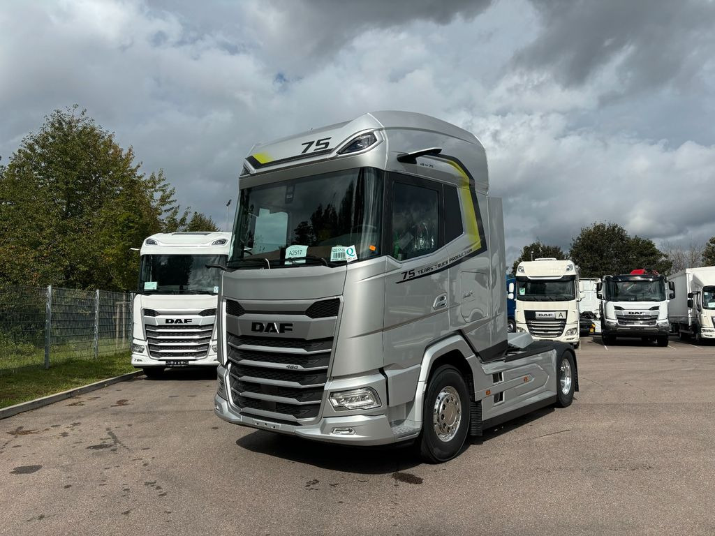 DAF XG+ 480 FT 75 Jahre DAF Edition "Limitiert" - Nyergesvontató: 3 kép. DAF XG+ 480 FT 75 Jahre DAF Edition "Limitiert" - Nyergesvontató: 3 kép.