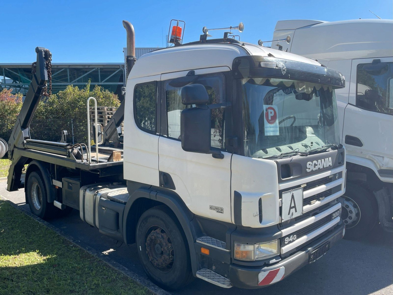 Scania B4X2 ATL, Absetzkipper - Billenőplatós teherautó, Darus autó: 1 kép. Scania B4X2 ATL, Absetzkipper - Billenőplatós teherautó, Darus autó: 1 kép.