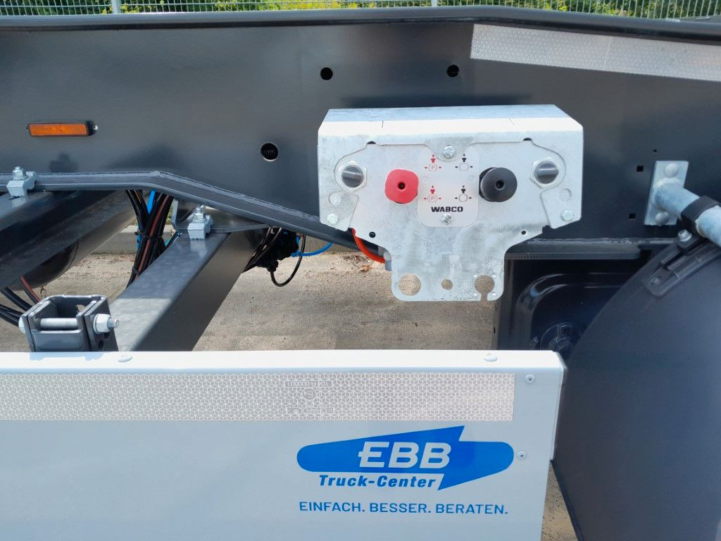 Schlittenanhänger 20 S - Multiliftes/ Konténerszállító pótkocsi: 5 kép. Schlittenanhänger 20 S - Multiliftes/ Konténerszállító pótkocsi: 5 kép.